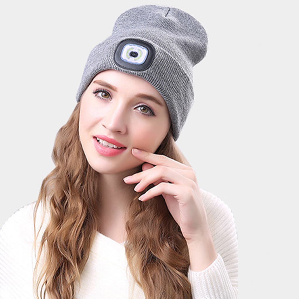 Zimowa czapka z latarką i bluetooth